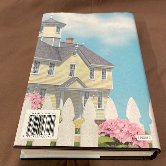 First Impressions-Jude Deveraux Hardback Novel 🌸Bundle your likes for a deal🌸 - Picture 2 of 6